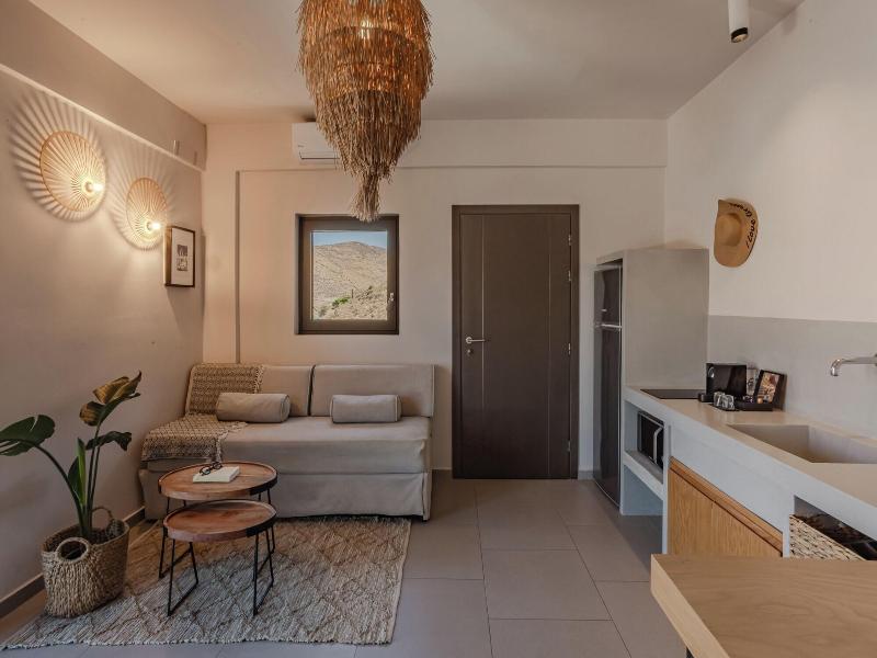 Amal Kythnos Suites image