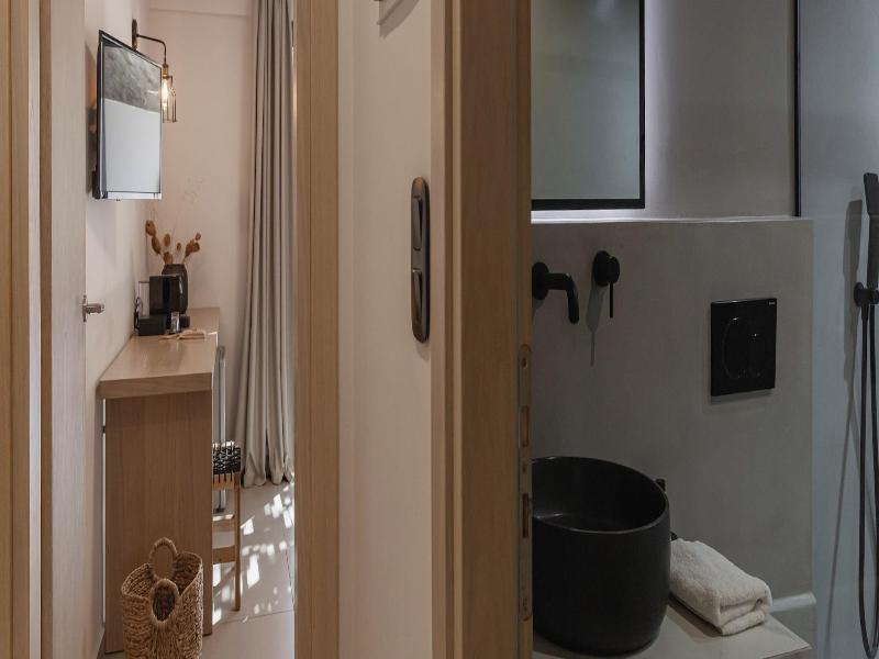 Amal Kythnos Suites image