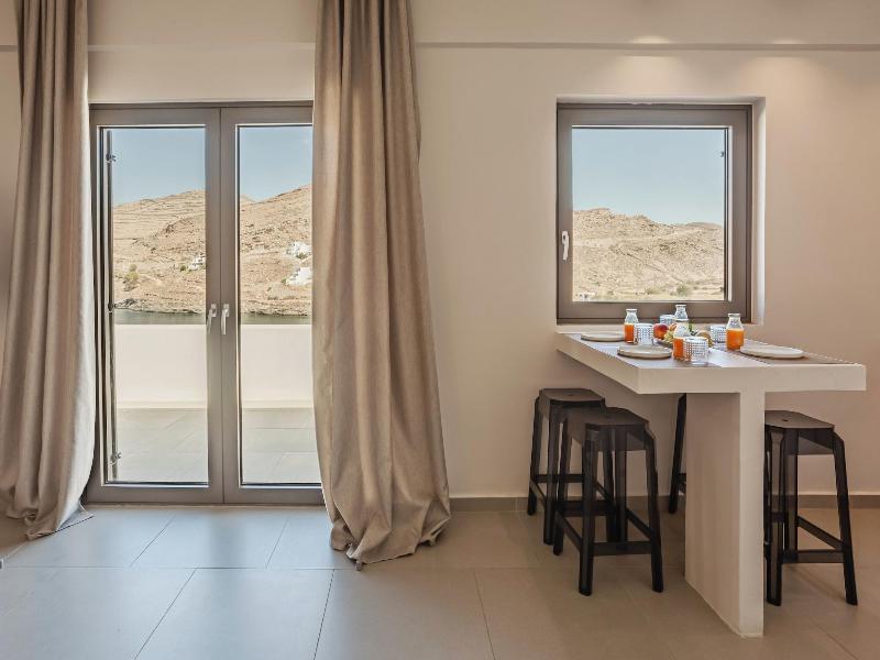 Amal Kythnos Suites image