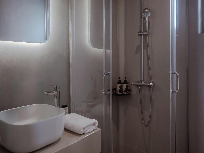 Amal Kythnos Suites image
