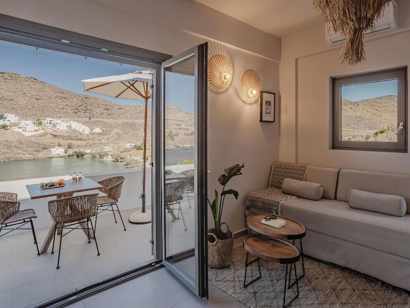 Amal Kythnos Suites image
