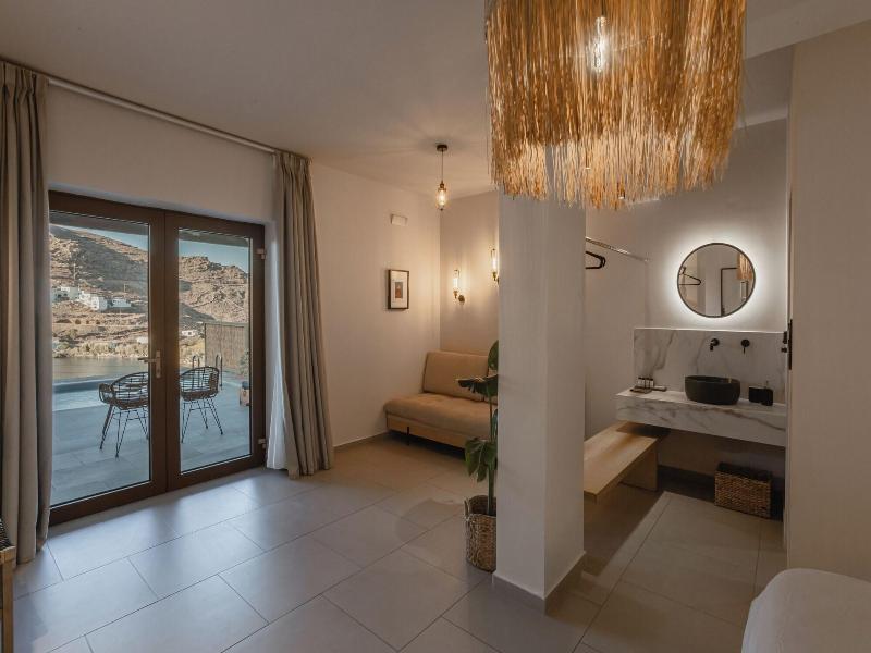 Amal Kythnos Suites image