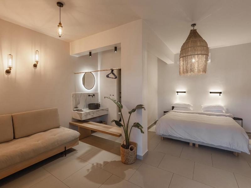 Amal Kythnos Suites image