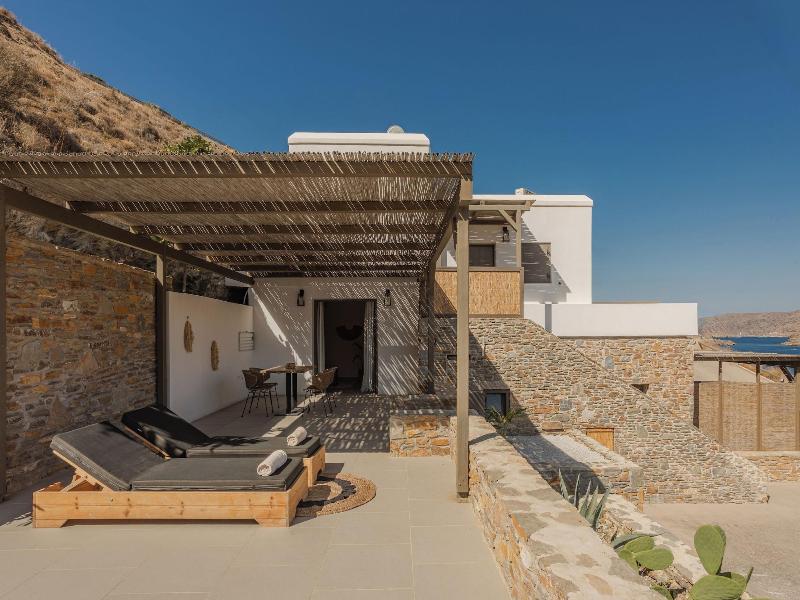 Amal Kythnos Suites image