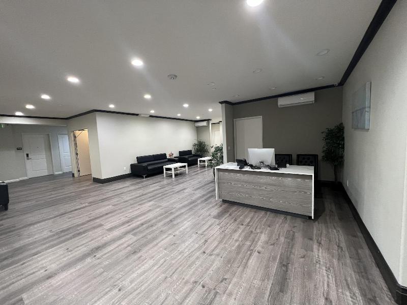 Aspire Inn & Suites Orange image