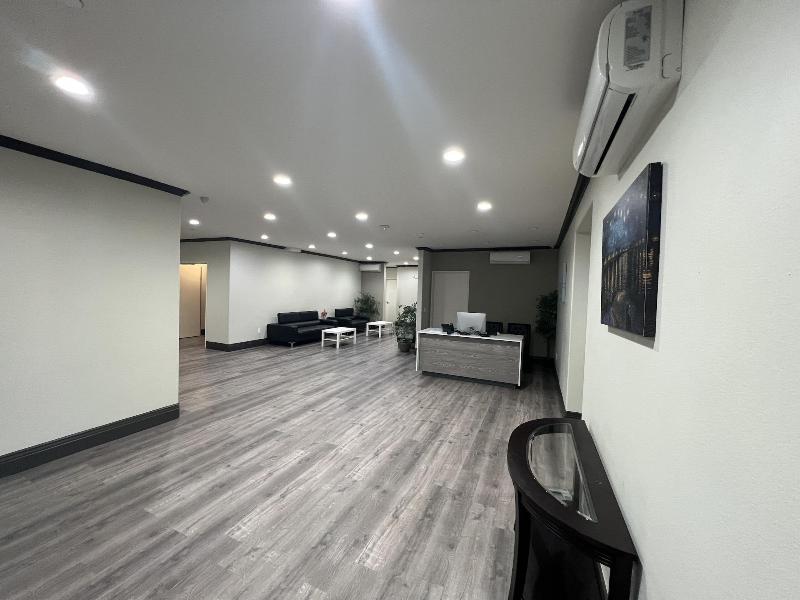 Aspire Inn & Suites Orange image