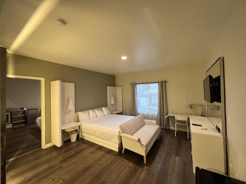 Aspire Inn & Suites Orange image