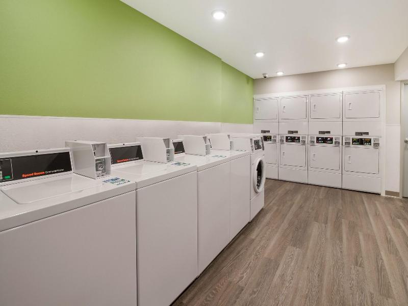 Woodspring Suites Wixom - Novi image