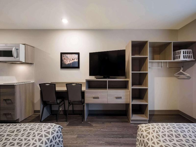 Woodspring Suites Wixom - Novi image