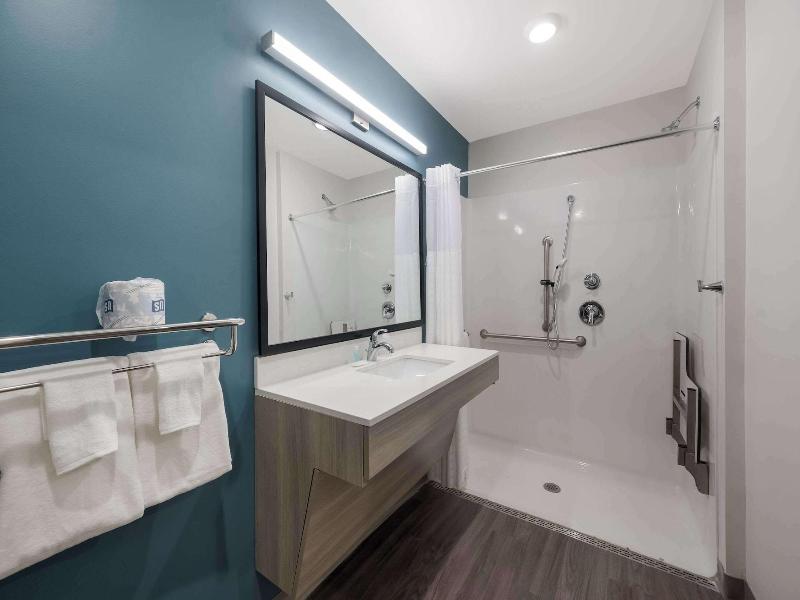 Woodspring Suites Wixom - Novi image