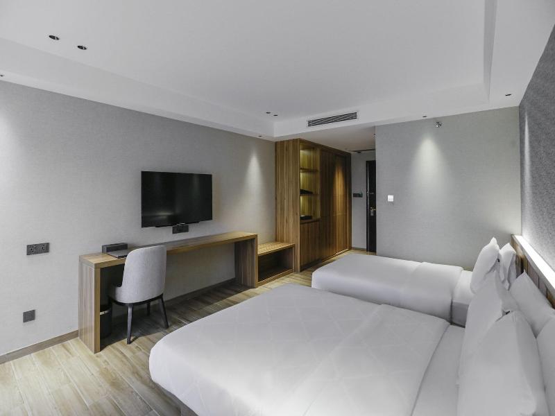 Hotel Casiana & Events Center image