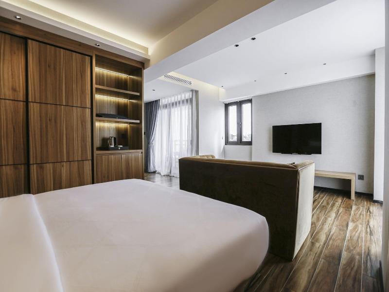 Hotel Casiana & Events Center image