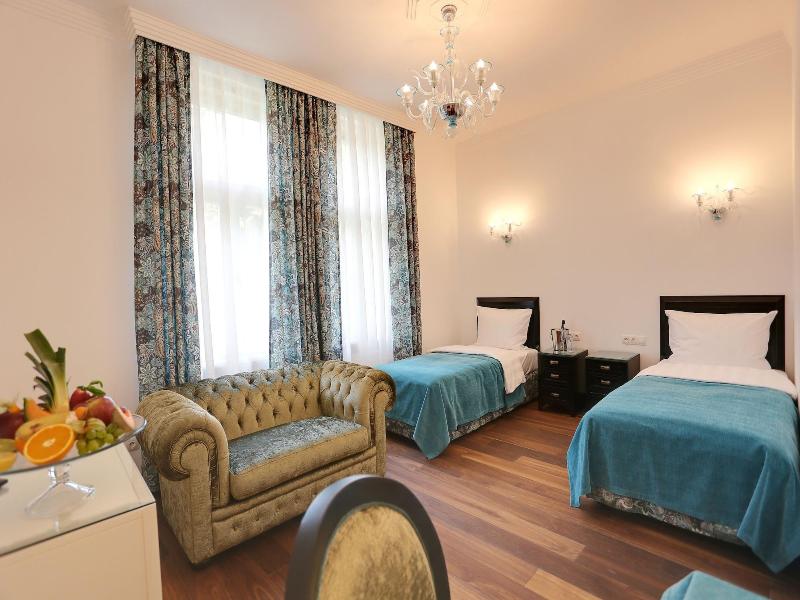 Ferdinandhof Apart Hotel image