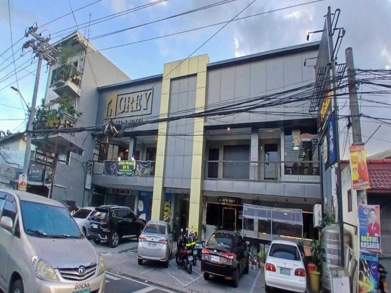 Townhouse Oak Grey Hotel Near Clark Internationa image