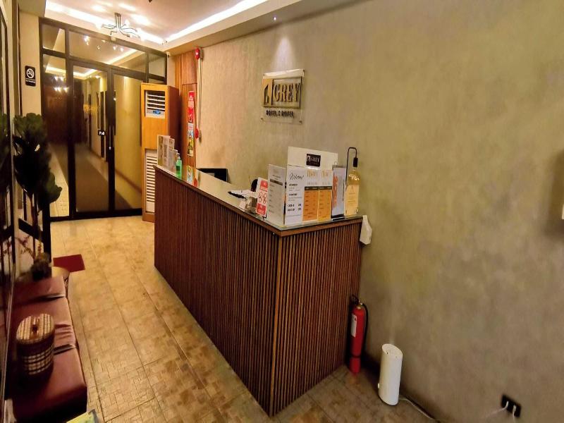 Townhouse Oak Grey Hotel Near Clark Internationa image