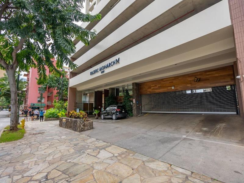 Newly Innovated Oceanview Beach Condo Sauna Po image