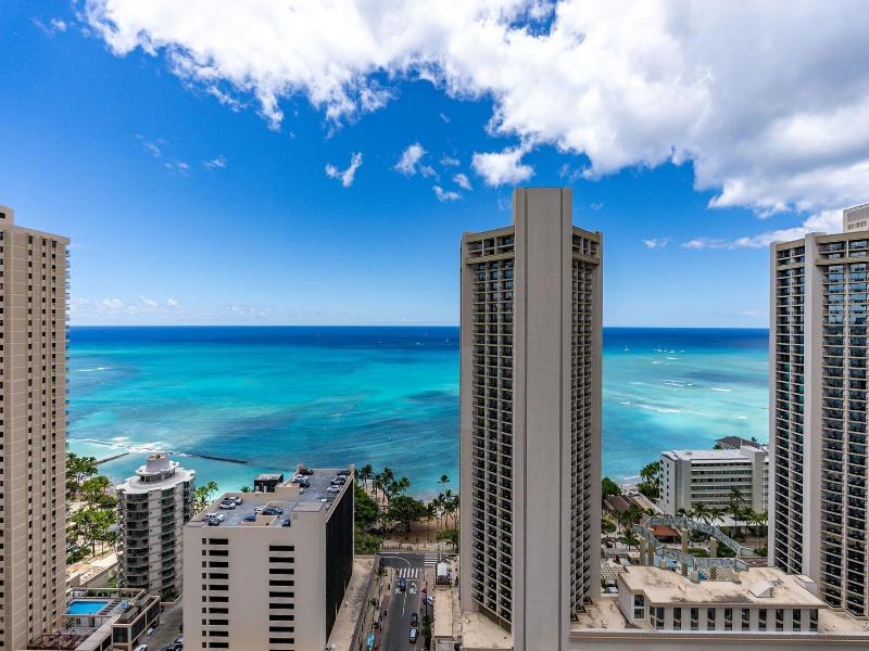 Newly Innovated Oceanview Beach Condo Sauna Po image