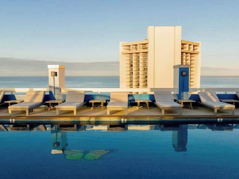 Newly Innovated Oceanview Beach Condo Sauna Po image
