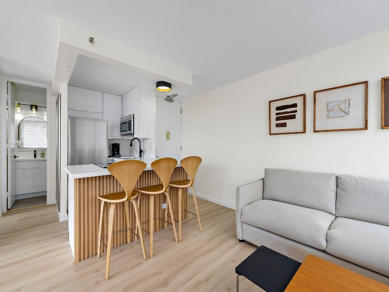 Newly Innovated Oceanview Beach Condo Sauna Po image
