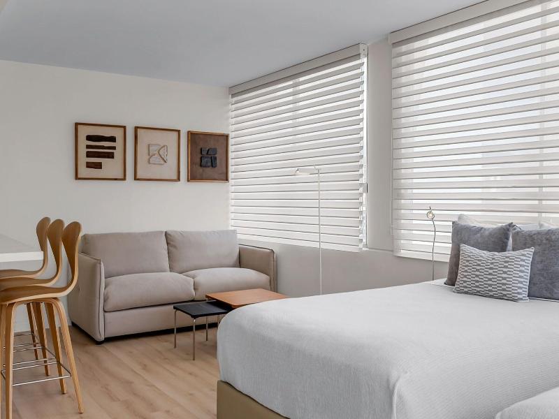 Newly Innovated Oceanview Beach Condo Sauna Po image
