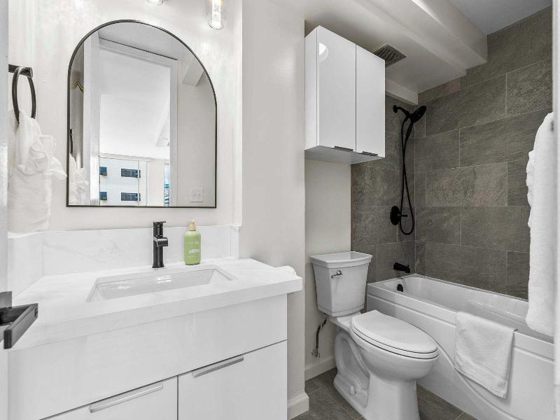 Newly Innovated Oceanview Beach Condo Sauna Po image