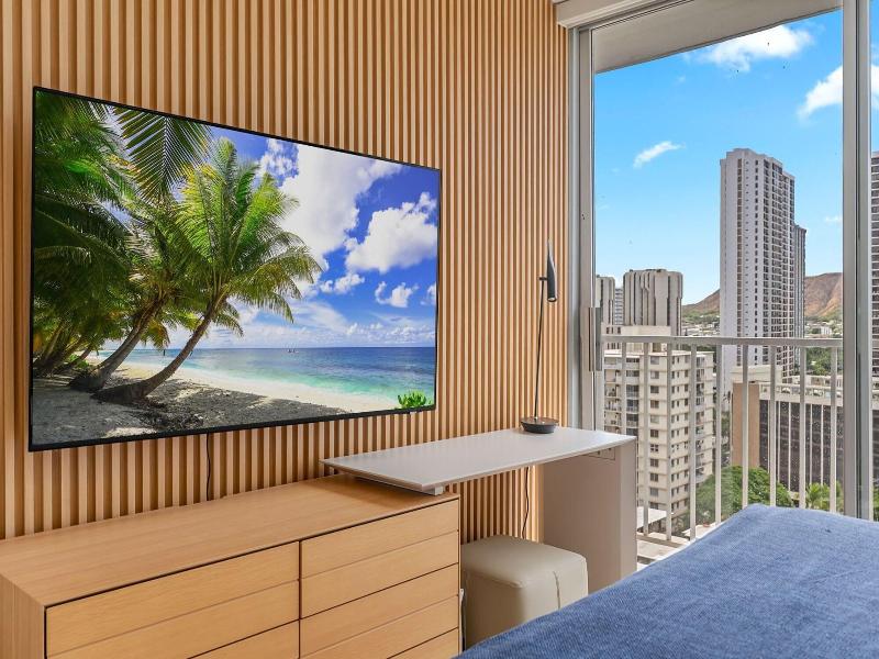 Newly Innovated Oceanview Beach Condo Sauna Po image