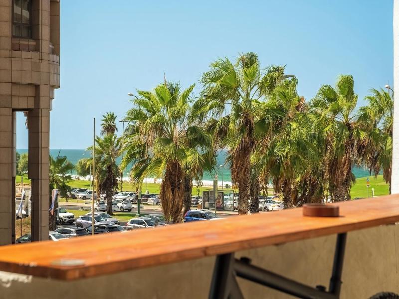 Wom Beach Pod Hotel image