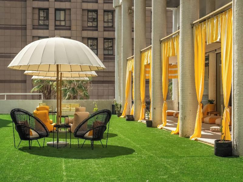 Wom Beach Pod Hotel image