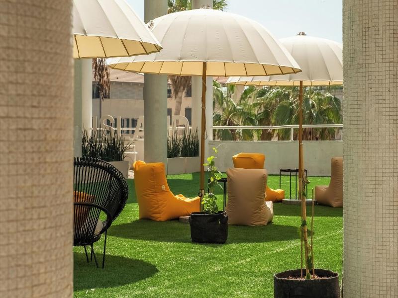 Wom Beach Pod Hotel image