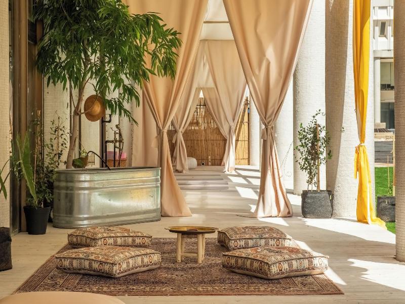Wom Beach Pod Hotel image