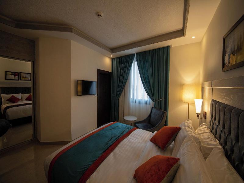 Petra Canyon Hotel image