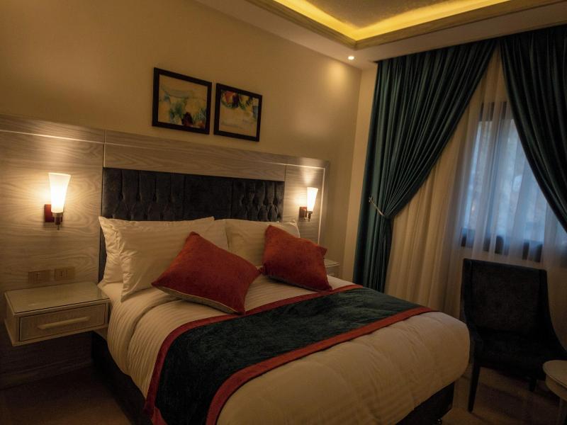 Petra Canyon Hotel image