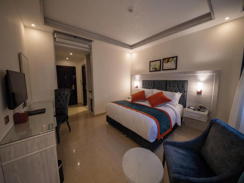 Petra Canyon Hotel image