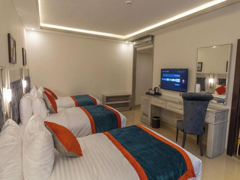 Petra Canyon Hotel image