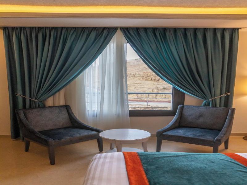 Petra Canyon Hotel image