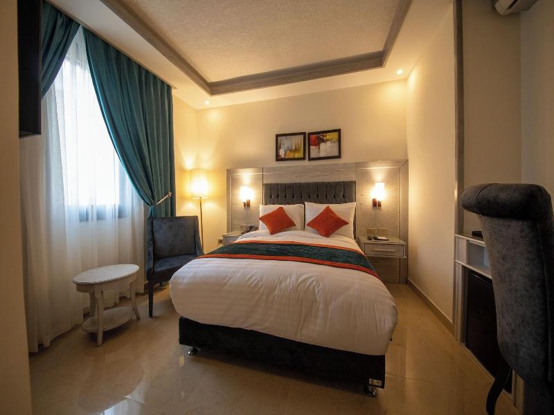 Petra Canyon Hotel image
