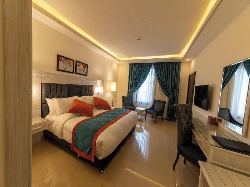 Petra Canyon Hotel image
