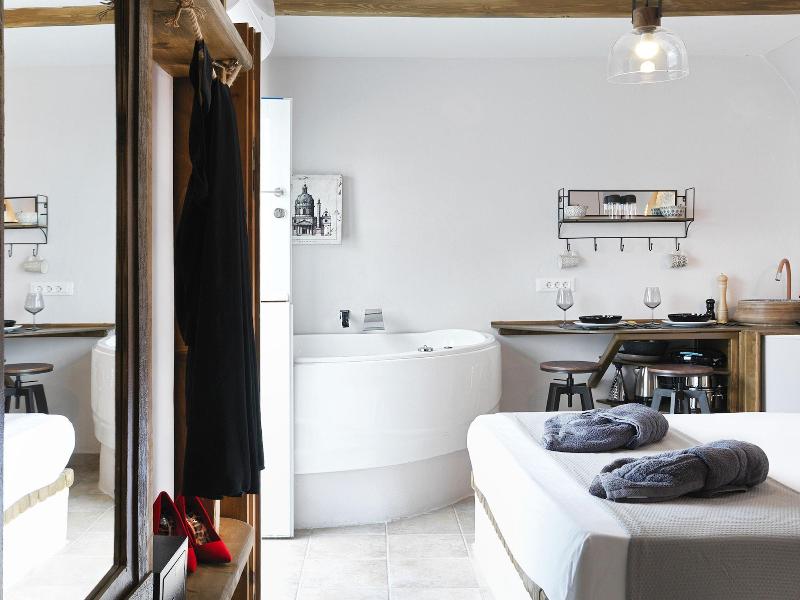 Secret Gem Suites — photo 76