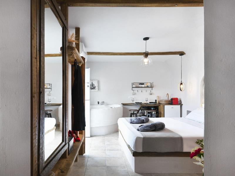 Secret Gem Suites — photo 74