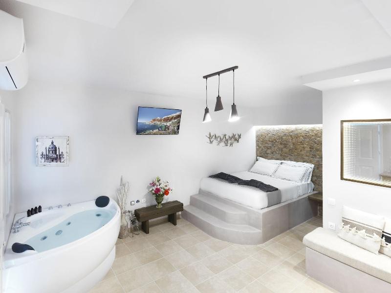 Secret Gem Suites — photo 62