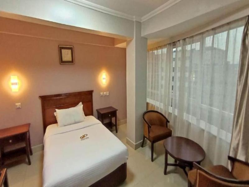 Decale Palace Hotel image