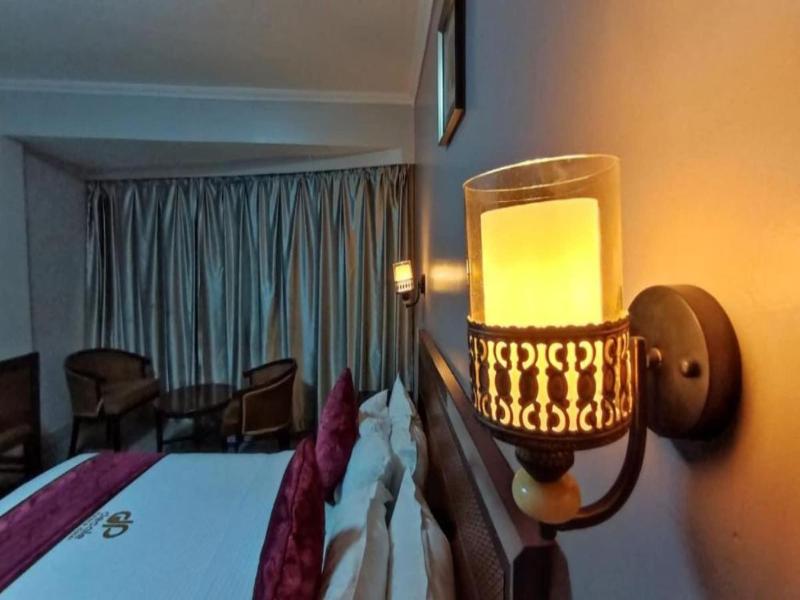 Decale Palace Hotel image