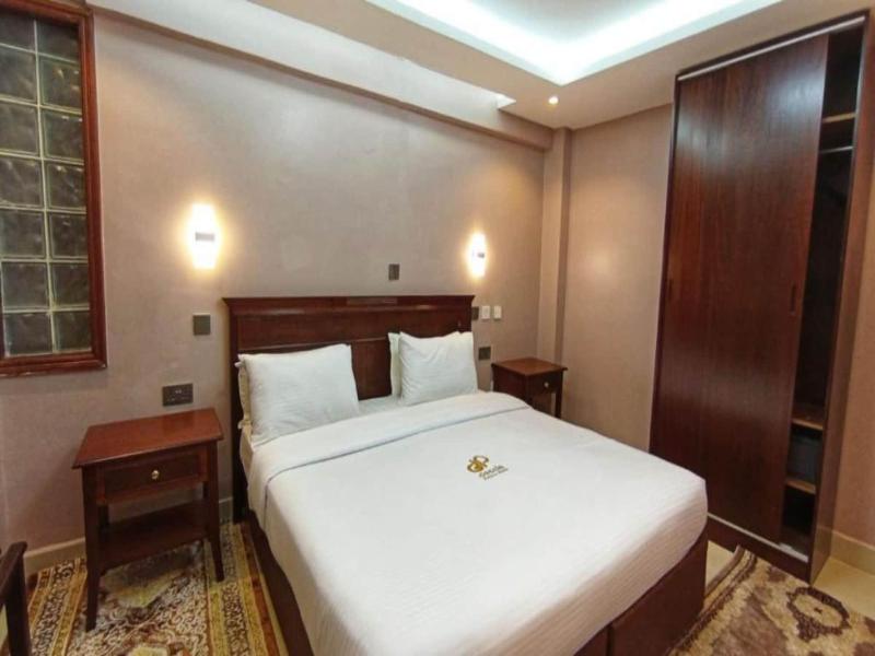 Decale Palace Hotel image