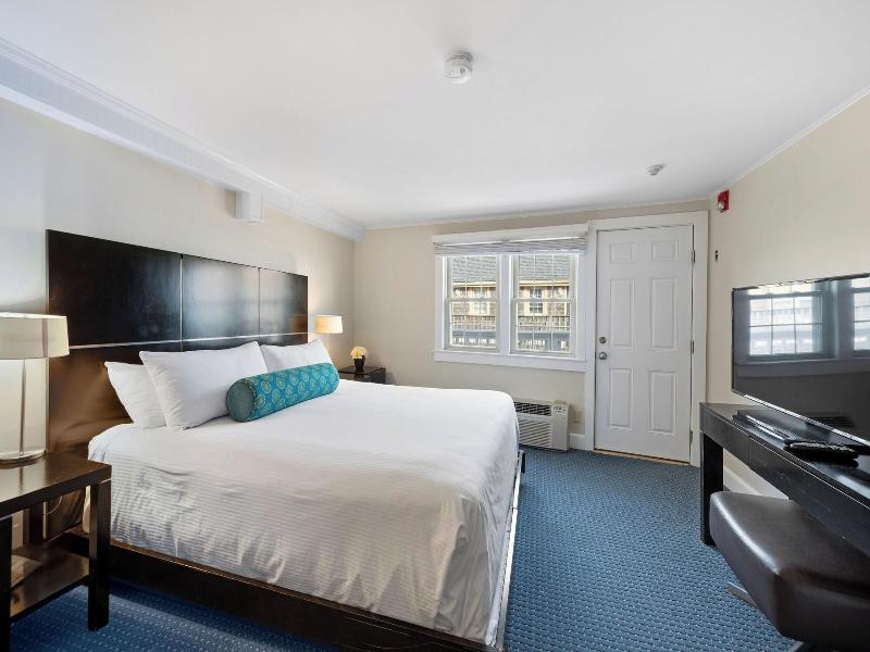 The Heights Hotel image