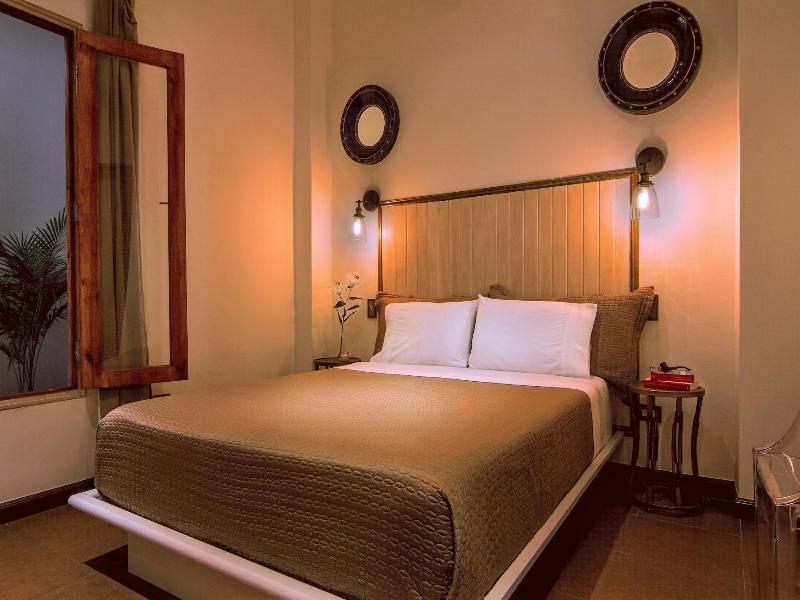 La Isabela Suites image