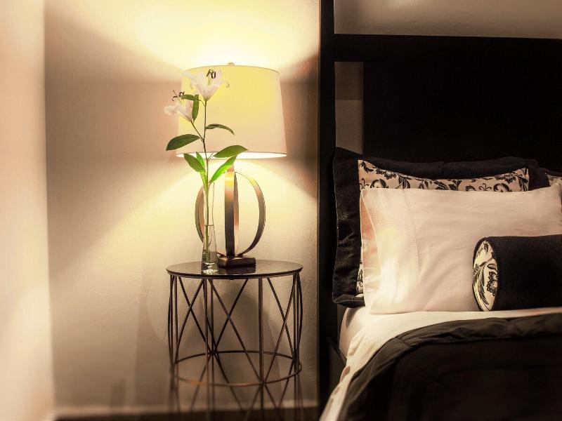 La Isabela Suites image