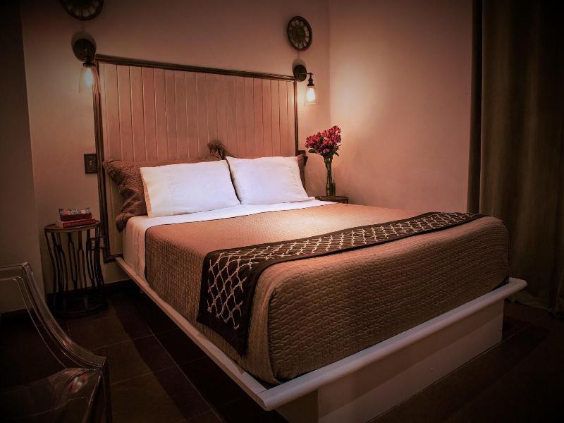 La Isabela Suites image
