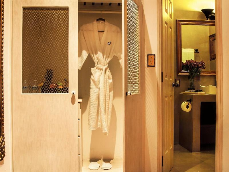 La Isabela Suites image