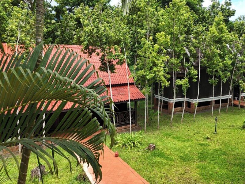 Nam Ou Riverside Hotel & Resort