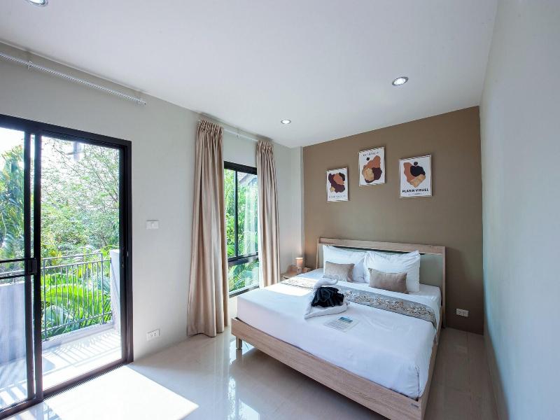The Living Hotel Samutprakan image